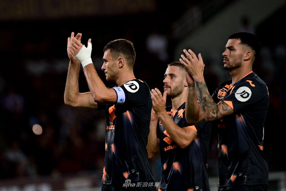 更是因为王 更是因为王